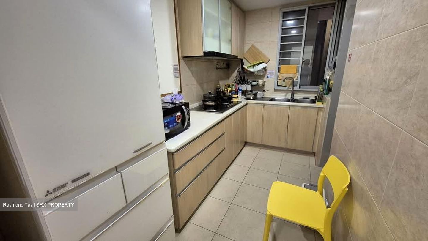 The Lakeshore (D22), Condominium #563248811